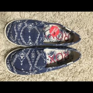 Roxy slip ons